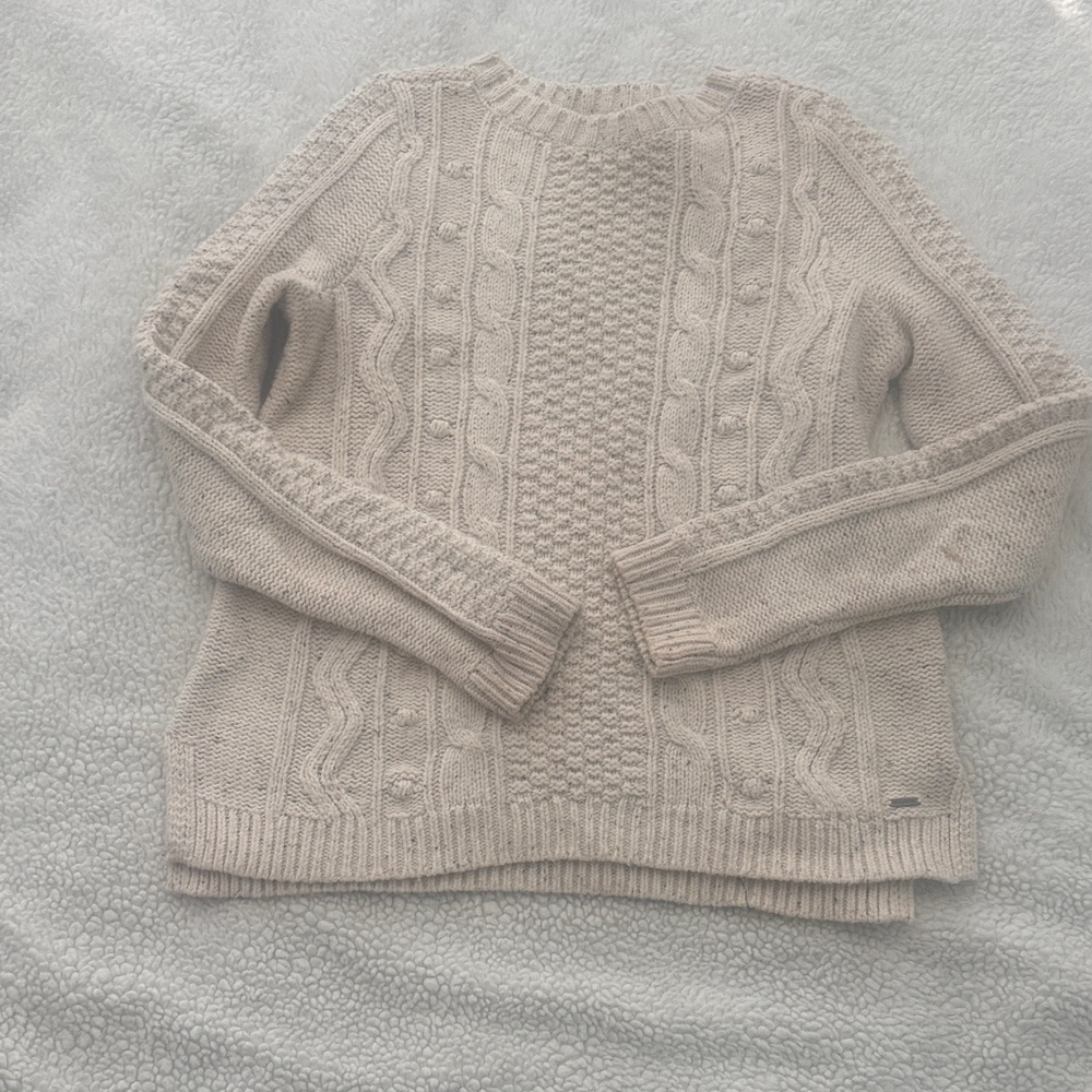 Hollister Women's Cream Cable Knit Sweater ..